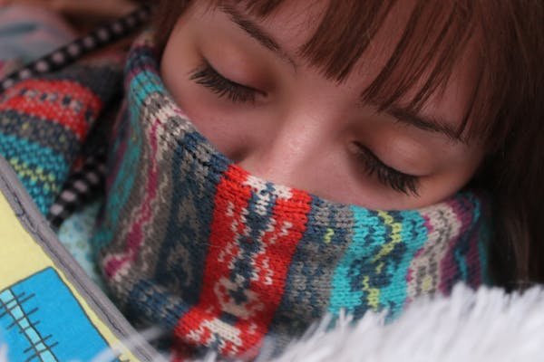 Mieux dormir en hiver : conseils pour des nuits paisibles